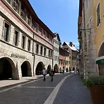 Le Savoyard Apartamento Giez